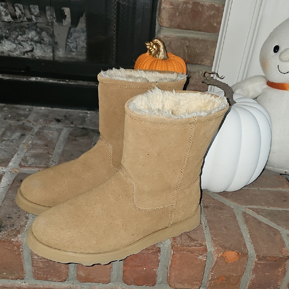 Time and Tru Tan Mid Calf Boots